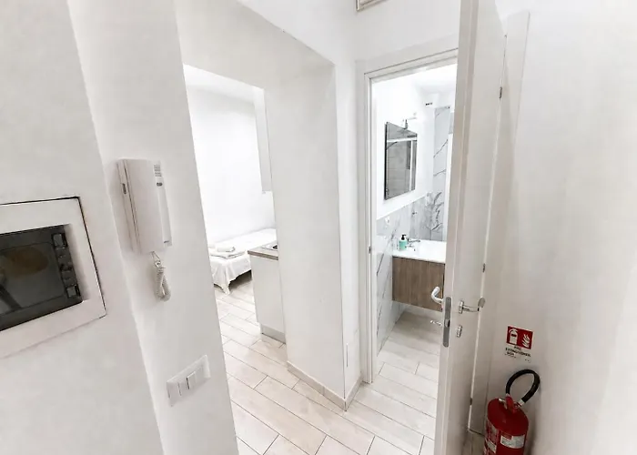 Termini Apartment, In The Heart Of San Lorenzo With Private Parking Apartment